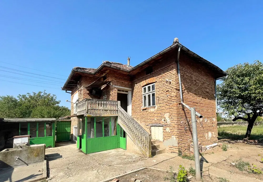 Huis met 2.170 m2 grond en bijgebouwen in Gorna Studena (Veliko Tarnovo) - Bulgarije