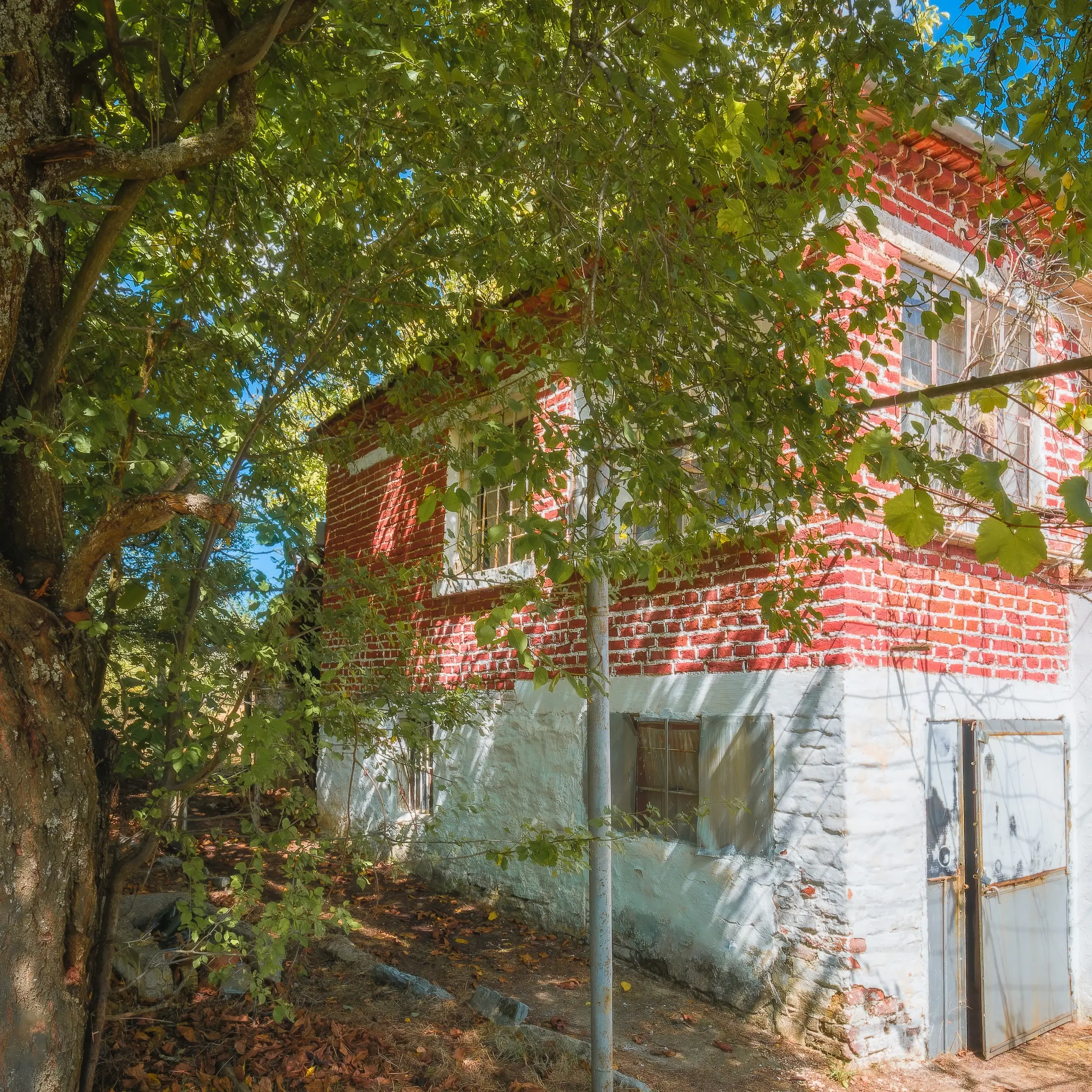 Twee verdiepingen tellend huis in Golyam Dervent, Elhovo - Bulgarije