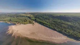 Hoofdgebouw + uitbreiding + oprit/laadperron en 277 m2 land in Oryahovo - Bulgarije