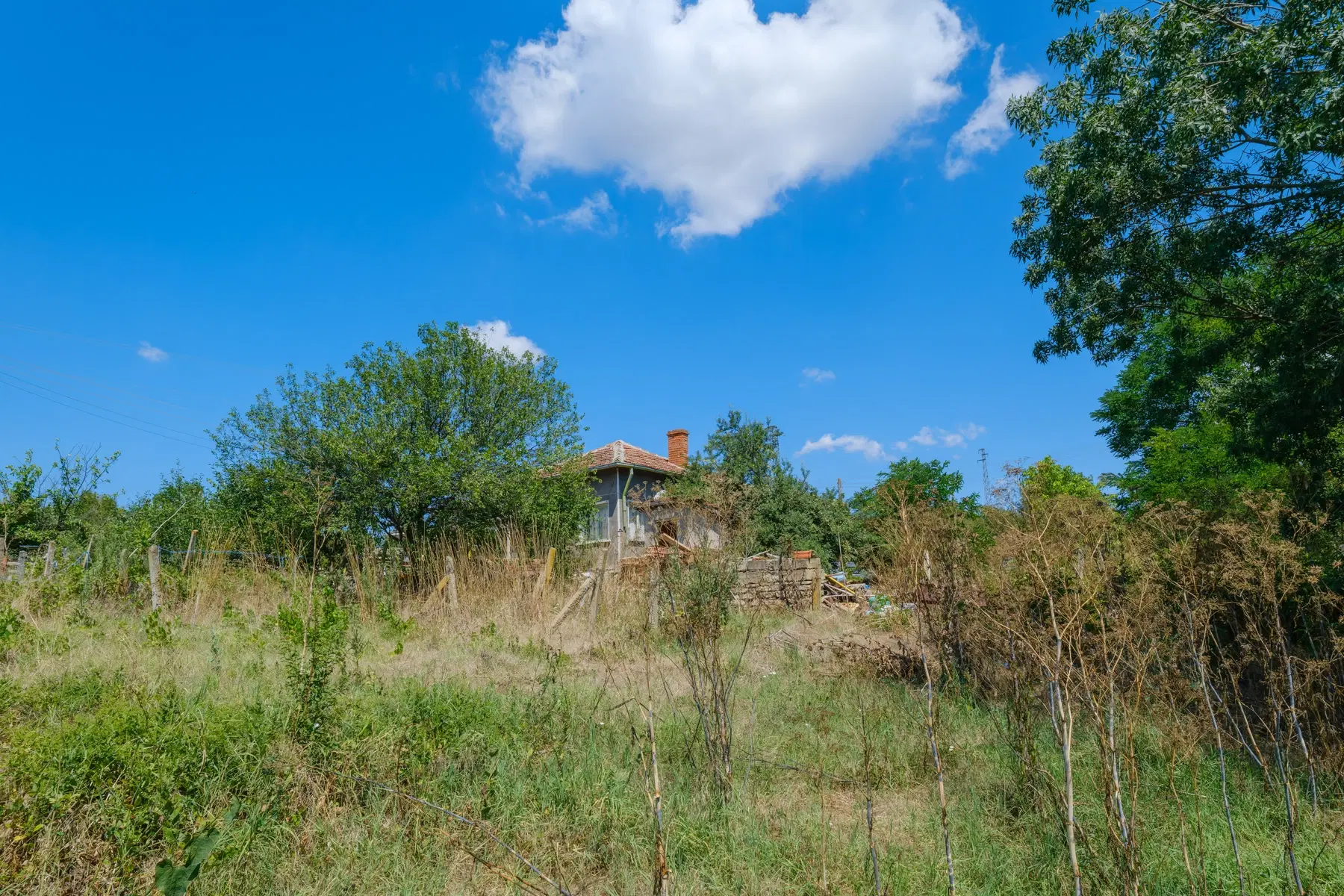 Huis op 2.040 m2 grond in Razdel - Bulgarije