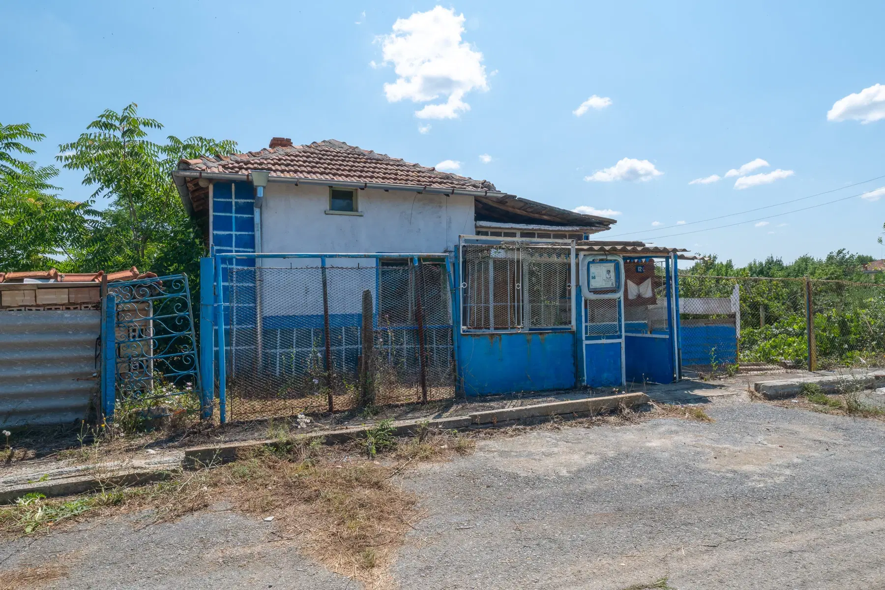 Huis op 2.040 m2 grond in Razdel - Bulgarije