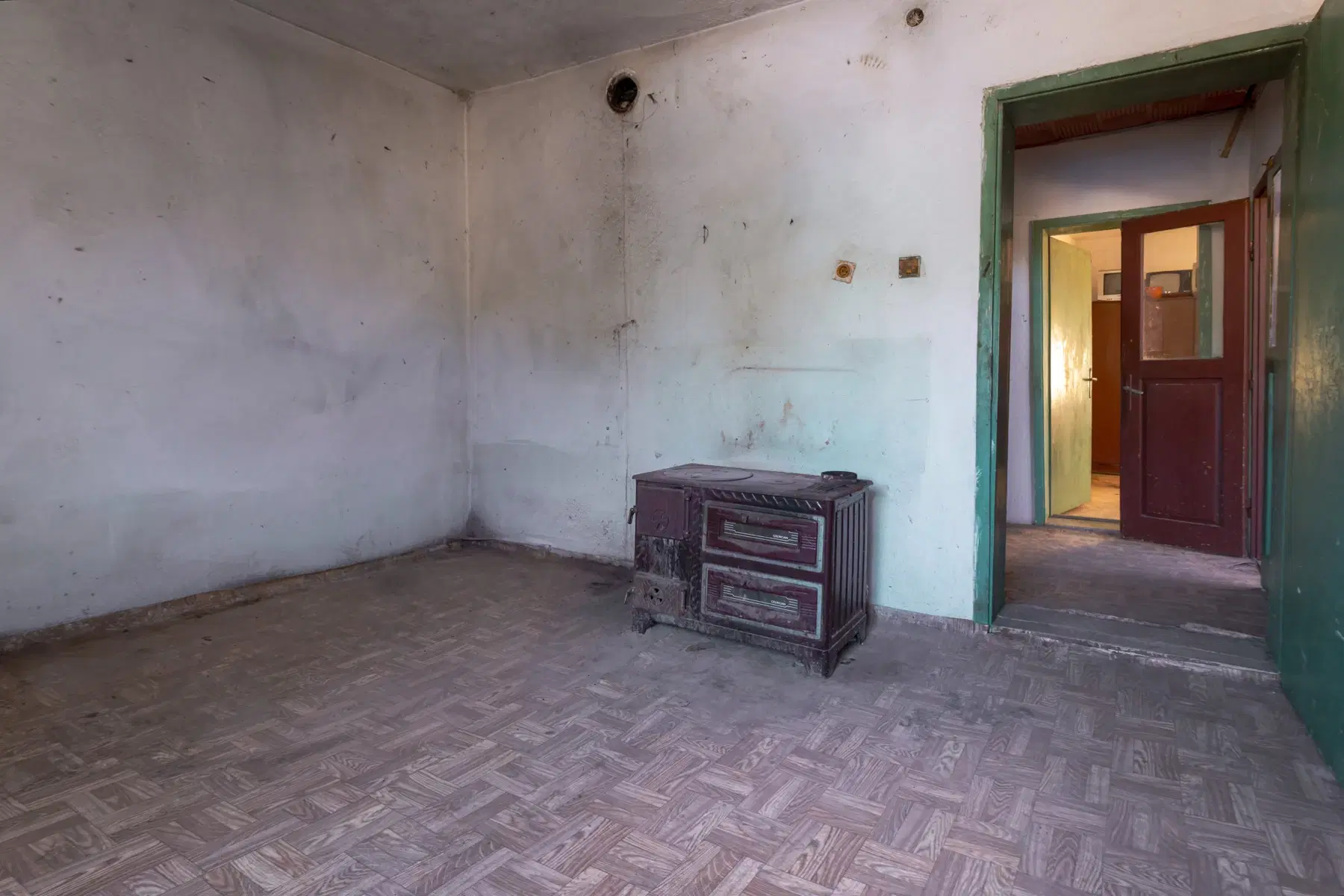 Huis op 2.040 m2 grond in Razdel - Bulgarije
