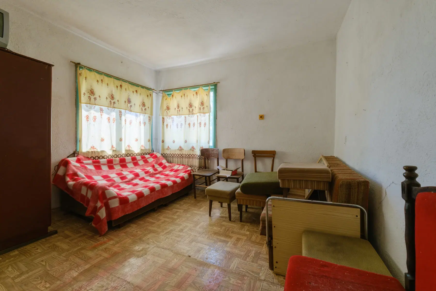 Huis op 2.040 m2 grond in Razdel - Bulgarije