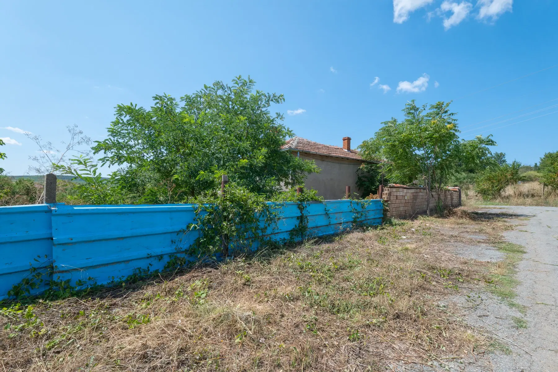 Huis op 2.040 m2 grond in Razdel - Bulgarije