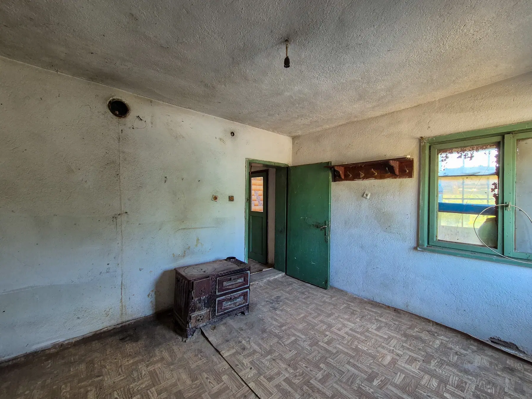 Huis op 2.040 m2 grond in Razdel - Bulgarije