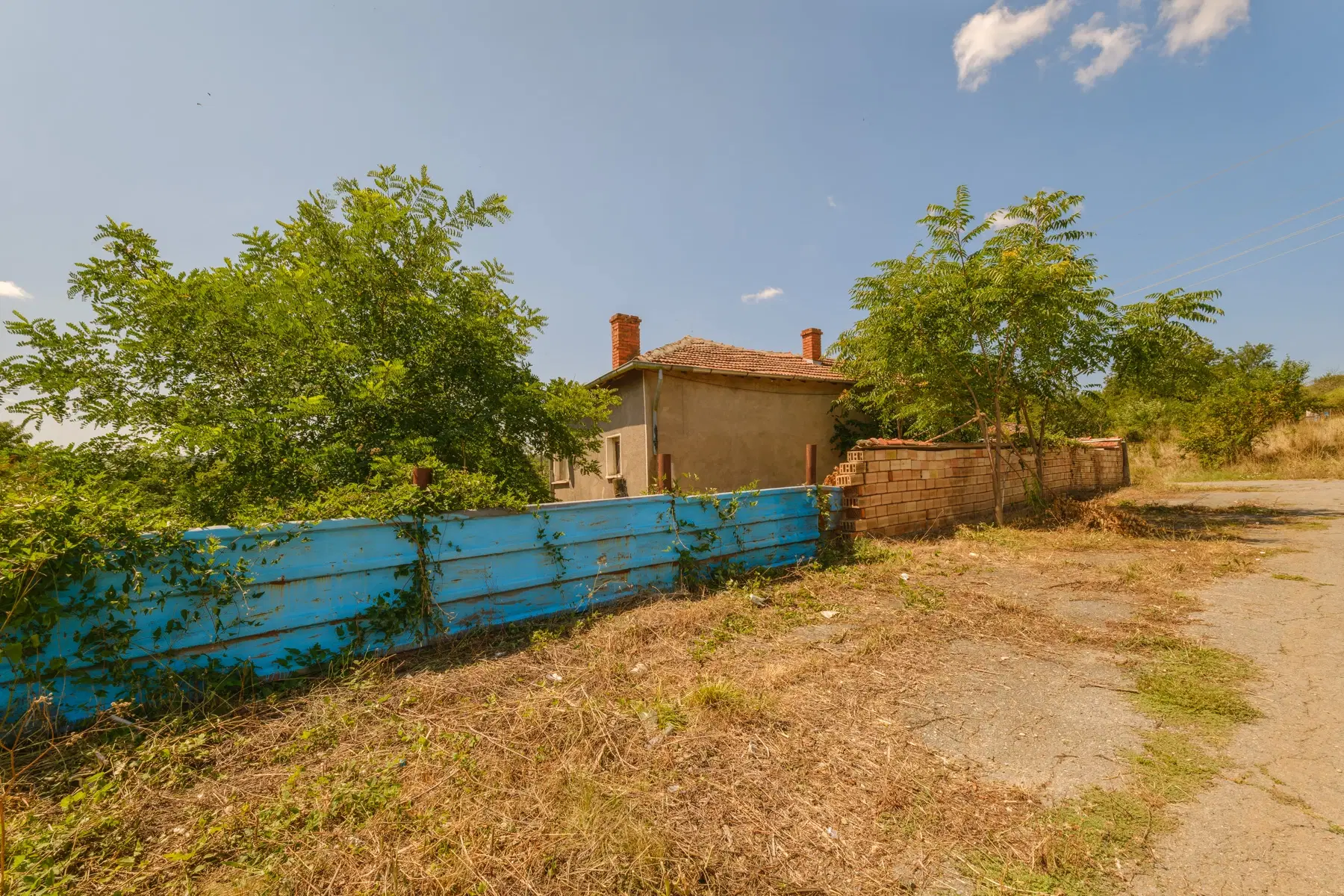 Huis op 2.040 m2 grond in Razdel - Bulgarije