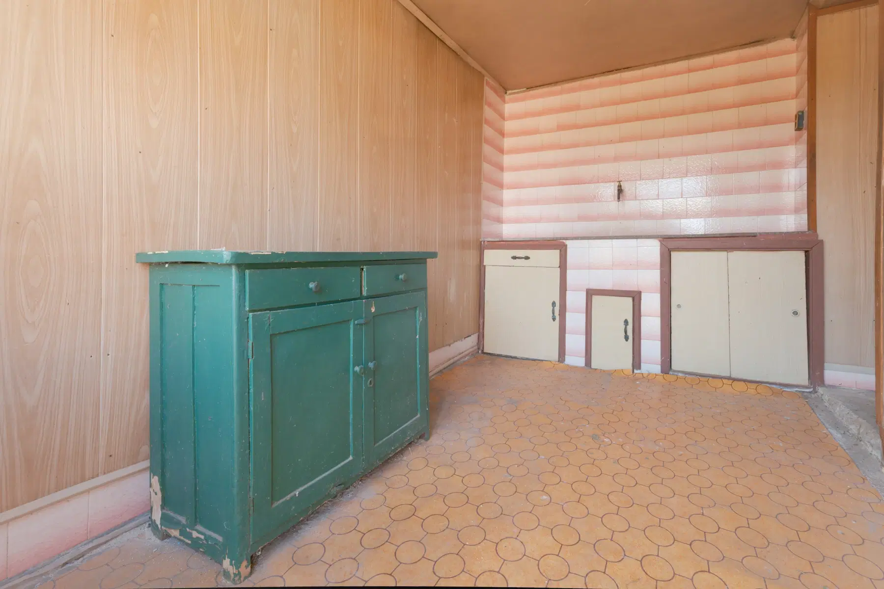 Twéé-onder-één-kap woning, bijgebouwen & 746 m2 grond in Studena Haskovo - Bulgarije