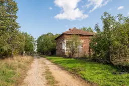1.000 m² grond + stenen en bakstenen huis - Kireevo - Bulgarije