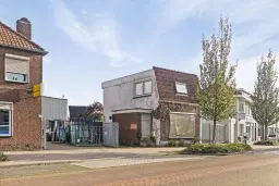 Almelo, Nieuwstraat 154