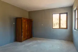 Gerenoveerd huis + 1.749 m² grond in Galovo - Bulgarije