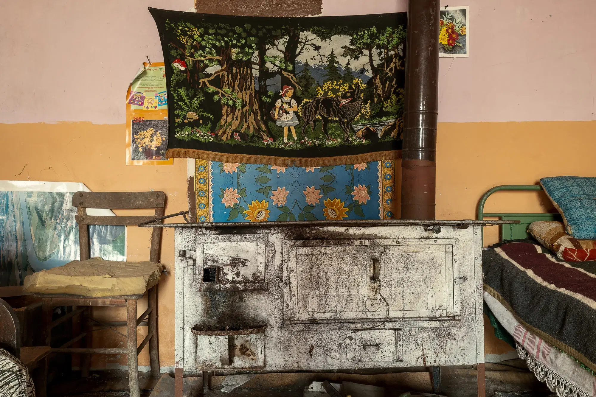 1.835 m² grond met huis en bijgebouw - Izvor Mahala - Bulgarije