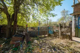 1.835 m² grond met huis en bijgebouw - Izvor Mahala - Bulgarije