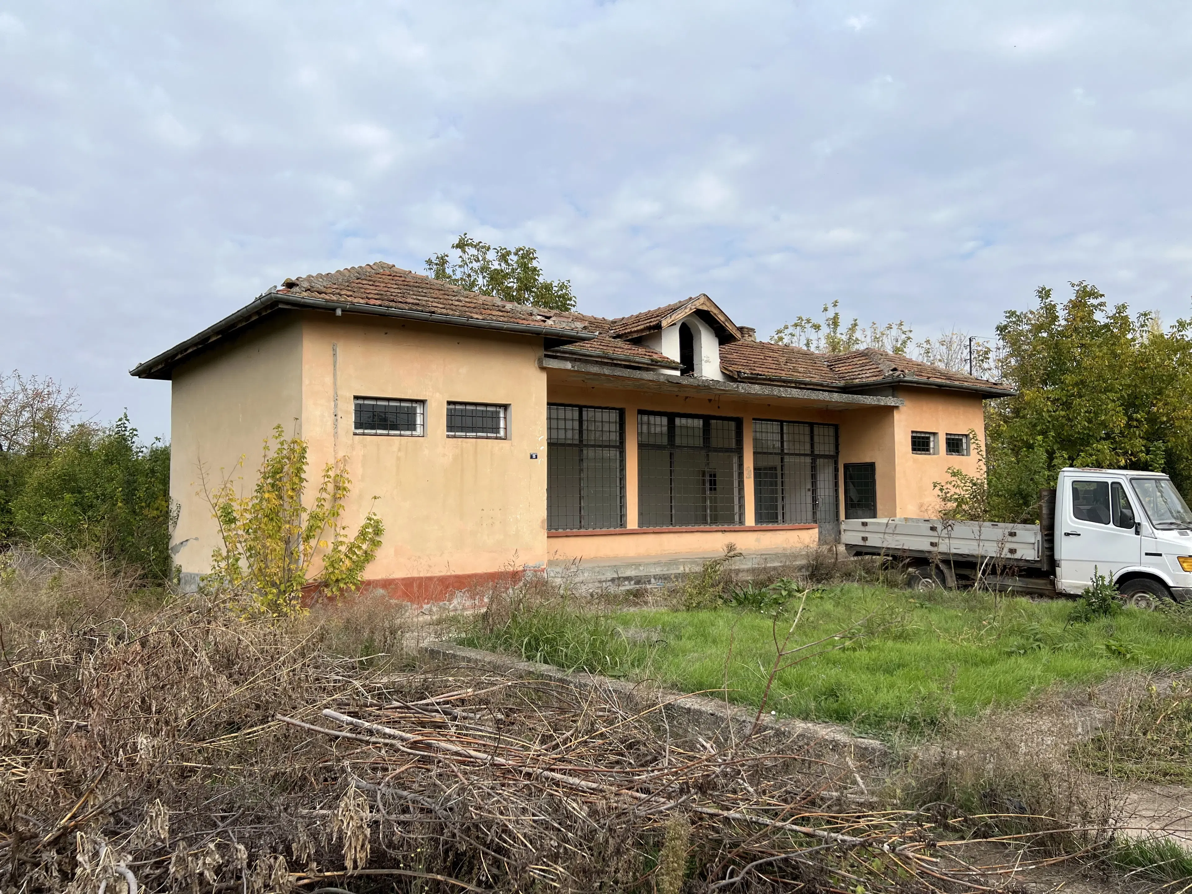 Voormalige dorpscoöperatiewinkel met 540 m² grond in Ovcha Mogila, Veliko Tarnovo - Bulgarije