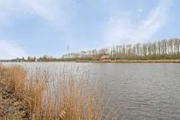 Spaarndam, Zijkanaal C-weg 8 a