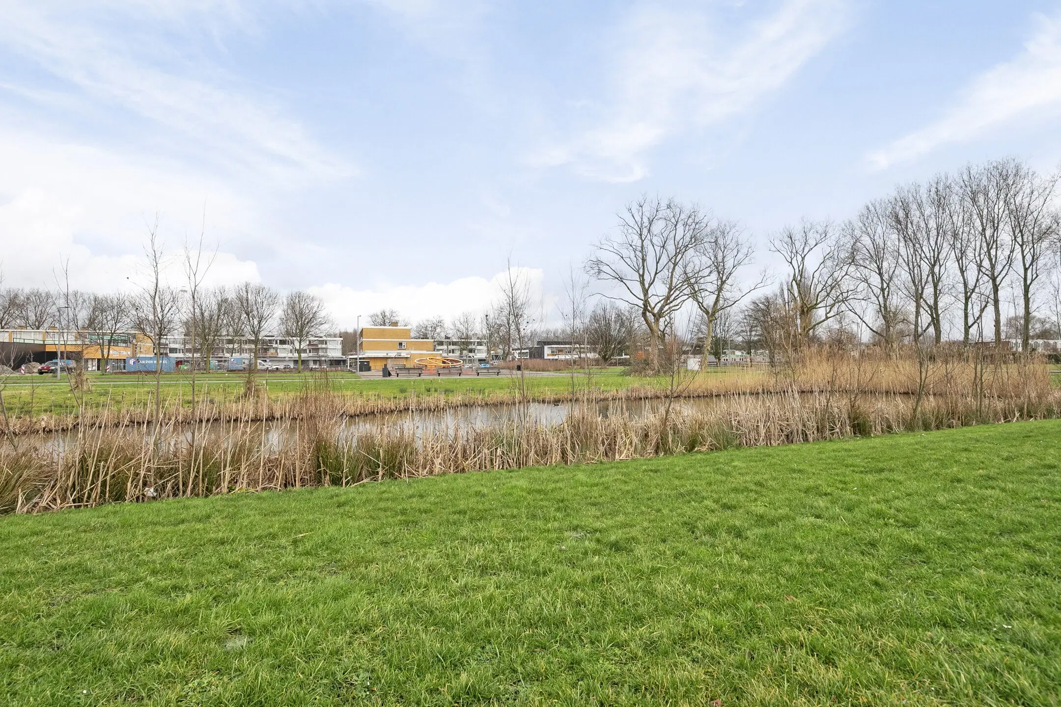 Hoogvliet Rotterdam, Don Carloshof 15