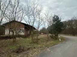 Voormalig DB-station met B&B-potentie en bedrijfsruimte van ca. 680 m² op 1,2 ha perceel in Grambow - Duitsland