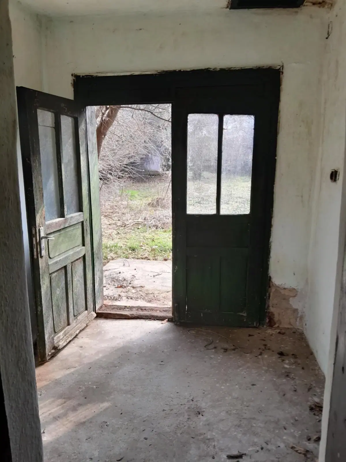 Twee huizen + 750 m² grond en bijgebouwen in Kireevo - Bulgarije