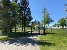 500 m² ondergrondse militaire bunker met gebouwen en richtstraaltoren op totaal perceel van 16.500 m² in Cölpin, Mecklenburg-Vorpommern - Duitsland