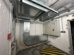 500 m² ondergrondse militaire bunker met gebouwen en richtstraaltoren op totaal perceel van 16.500 m² in Cölpin, Mecklenburg-Vorpommern - Duitsland