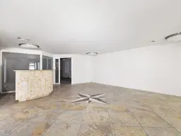 Lobby / Kantoor (A-3) gelegen in Tower Building van Rainbow Beach Club te Cupecoy (Sint Maarten)