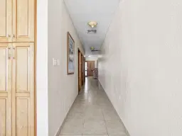 Apartment (G-17/A-24) gelegen in Tower Building van Rainbow Beach Club te Cupecoy (Sint Maarten)