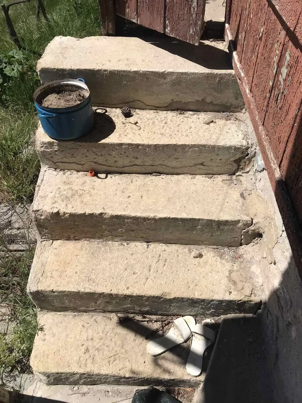 Authentiek 100 jaar oud landelijk huis + 1.006 m² grond in Glavan, Silistra - Bulgarije