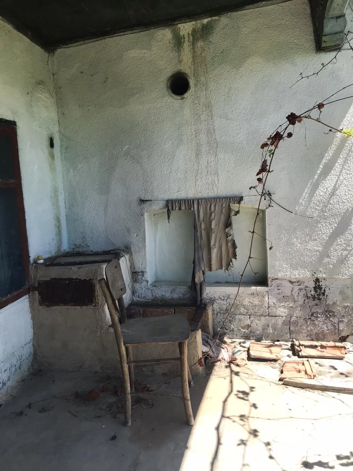 Authentiek 100 jaar oud landelijk huis + 1.006 m² grond in Glavan, Silistra - Bulgarije