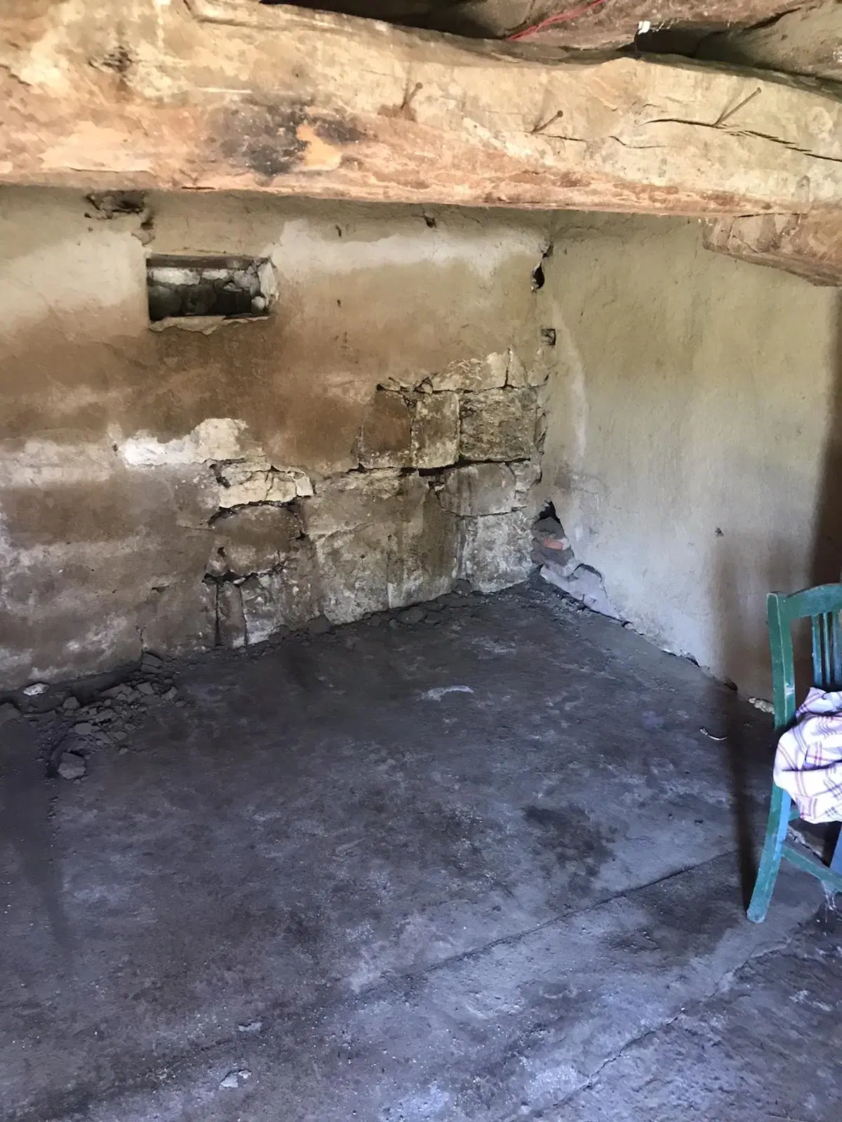 Authentiek 100 jaar oud landelijk huis + 1.006 m² grond in Glavan, Silistra - Bulgarije