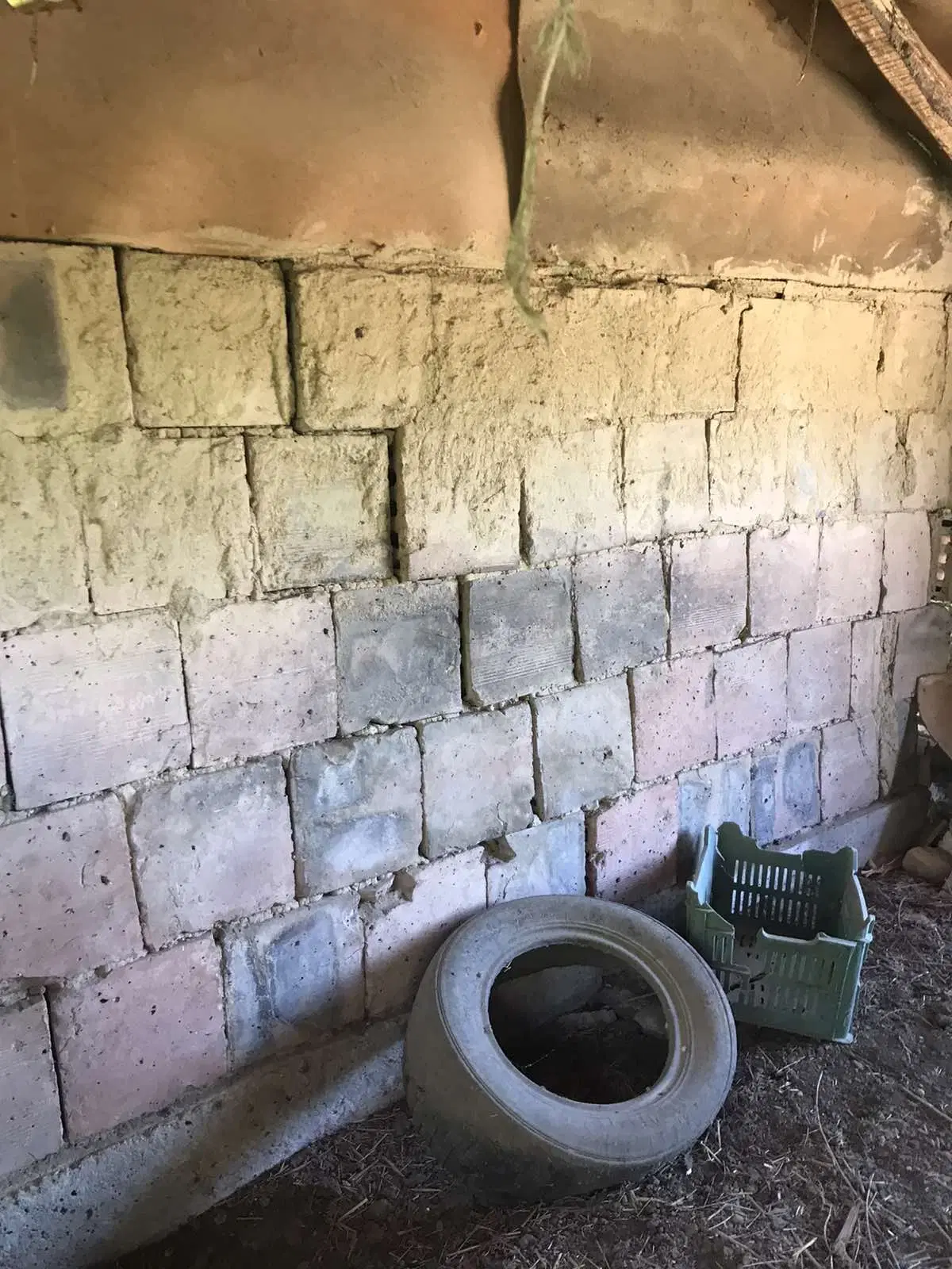 Authentiek 100 jaar oud landelijk huis + 1.006 m² grond in Glavan, Silistra - Bulgarije