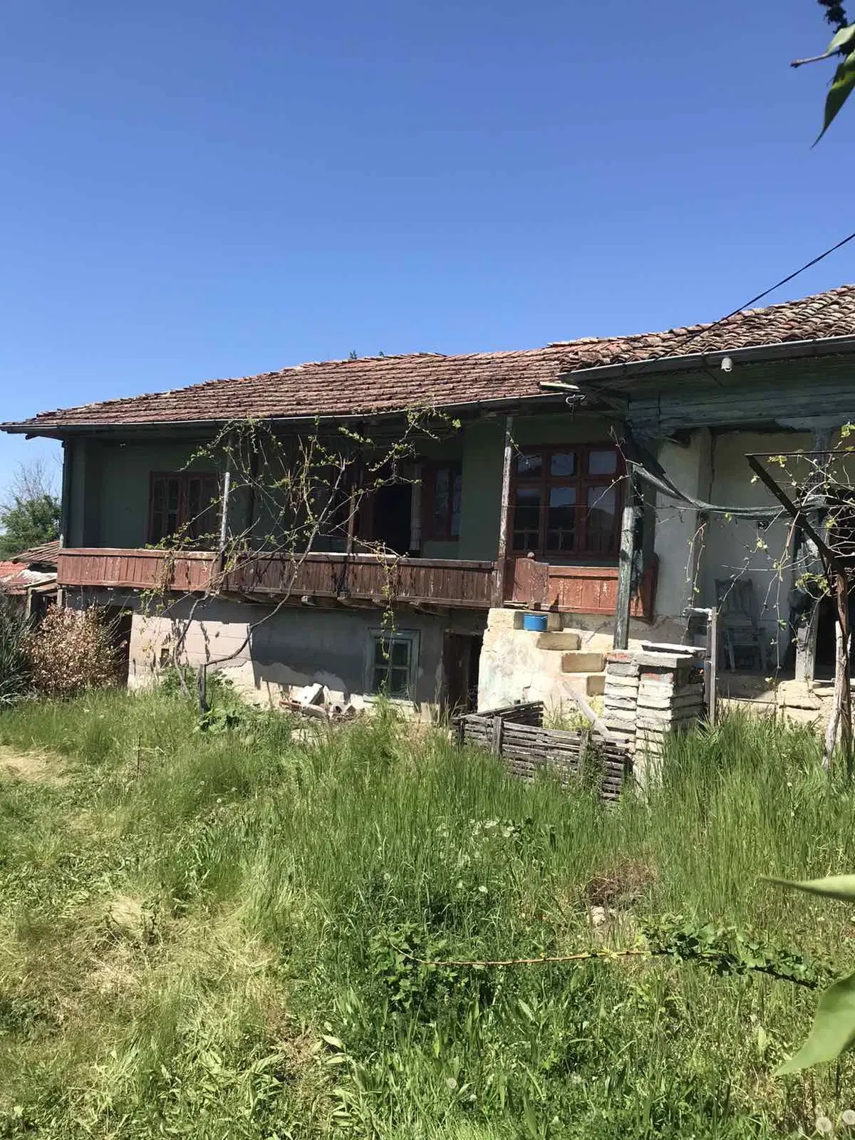 Authentiek 100 jaar oud landelijk huis + 1.006 m² grond in Glavan, Silistra - Bulgarije