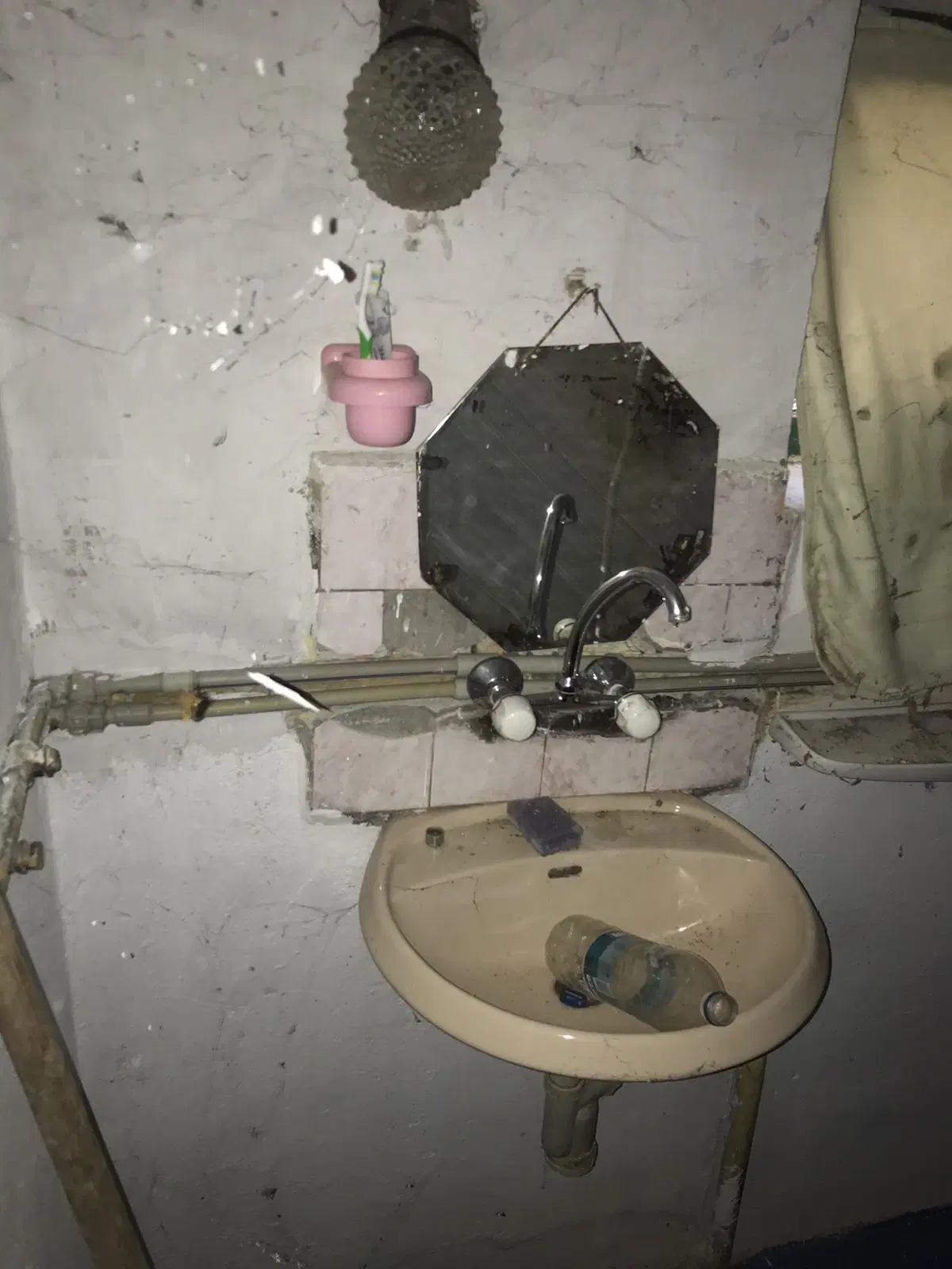Authentiek 100 jaar oud landelijk huis + 1.006 m² grond in Glavan, Silistra - Bulgarije