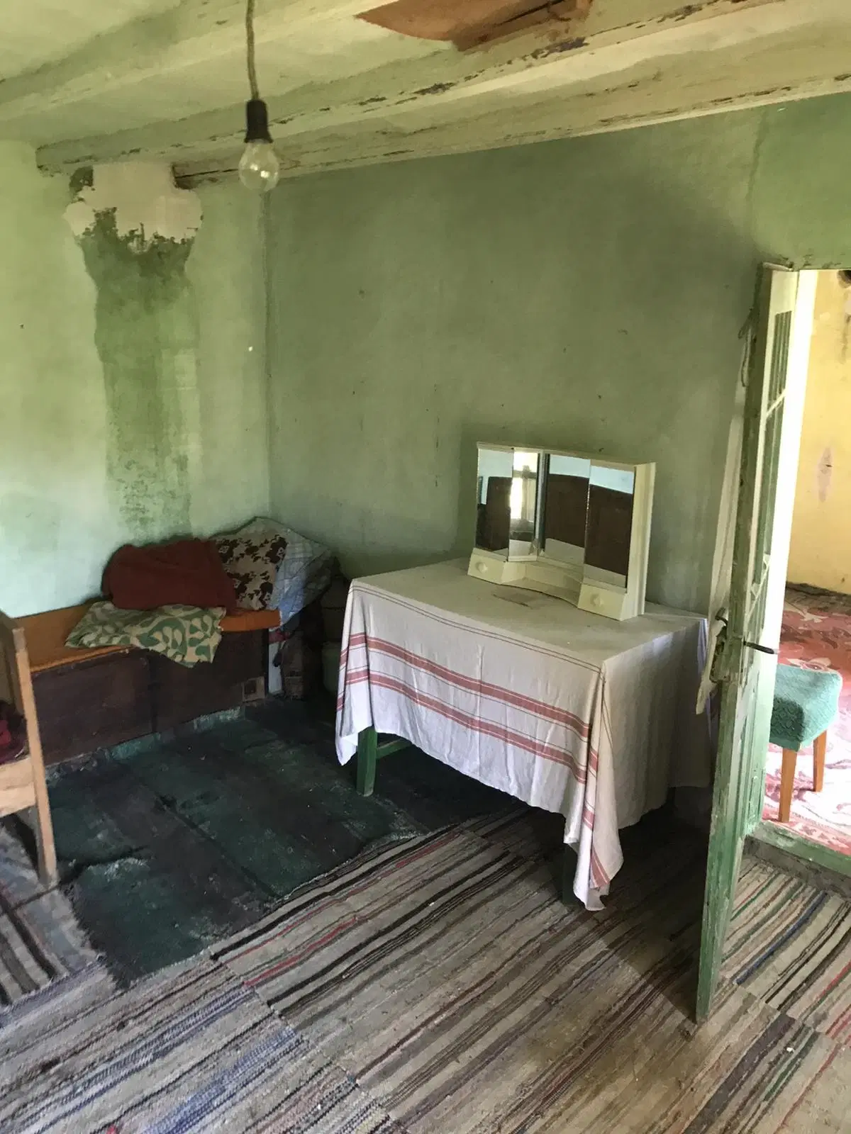 Authentiek 100 jaar oud landelijk huis + 1.006 m² grond in Glavan, Silistra - Bulgarije