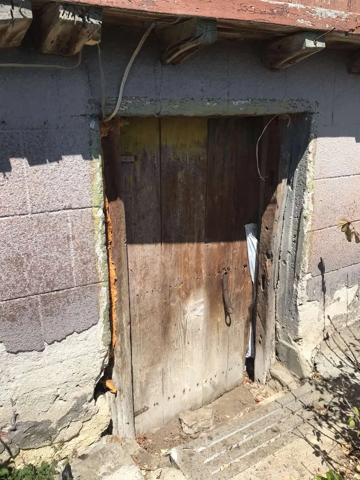 Authentiek 100 jaar oud landelijk huis + 1.006 m² grond in Glavan, Silistra - Bulgarije