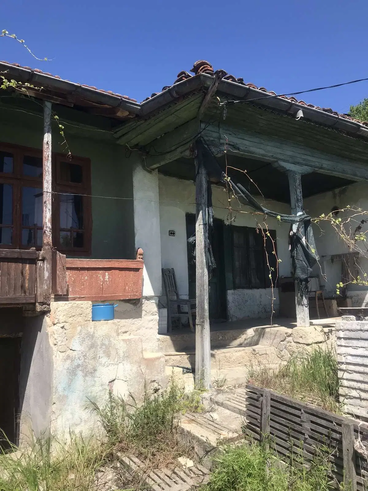 Authentiek 100 jaar oud landelijk huis + 1.006 m² grond in Glavan, Silistra - Bulgarije