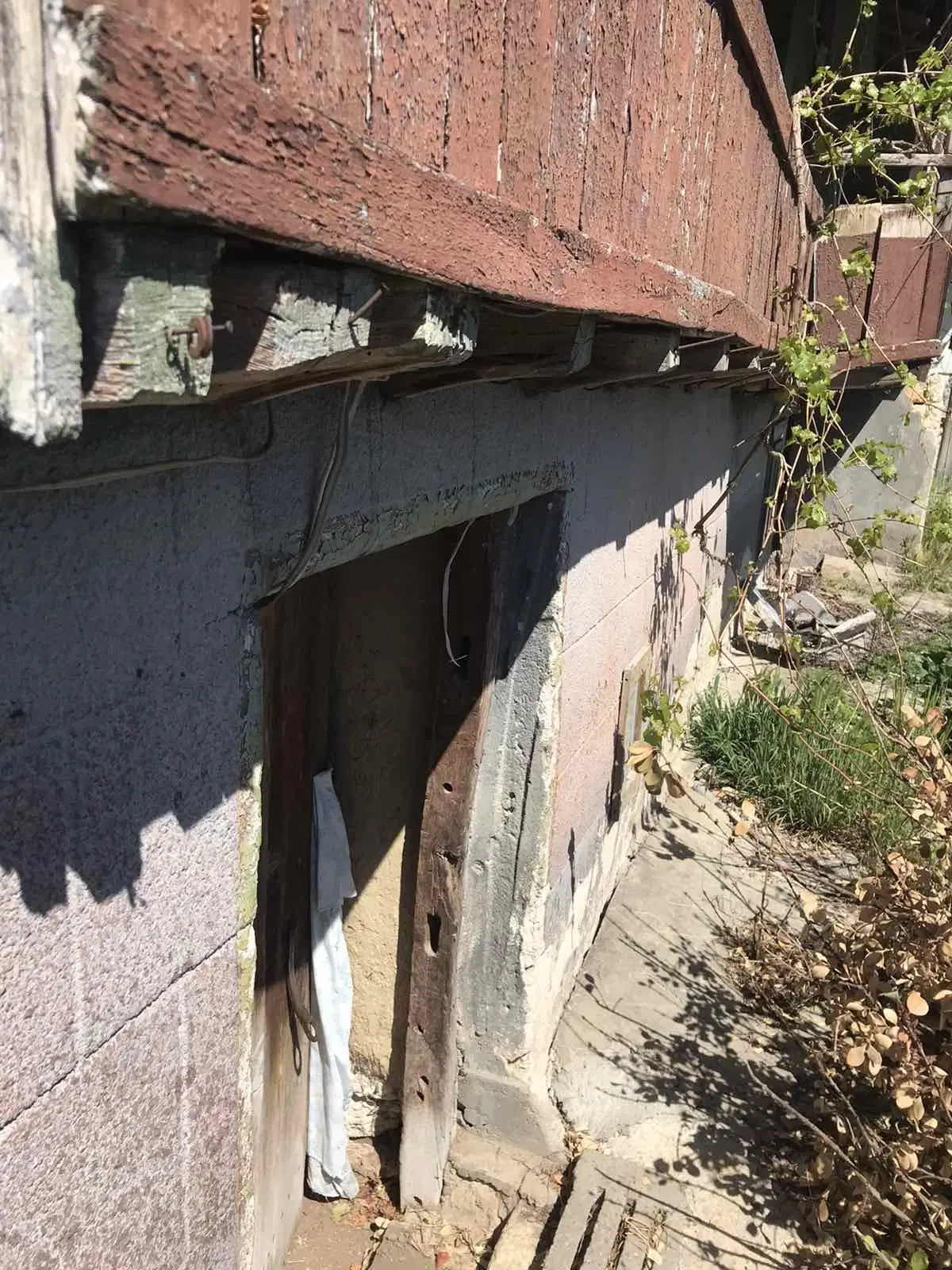 Authentiek 100 jaar oud landelijk huis + 1.006 m² grond in Glavan, Silistra - Bulgarije