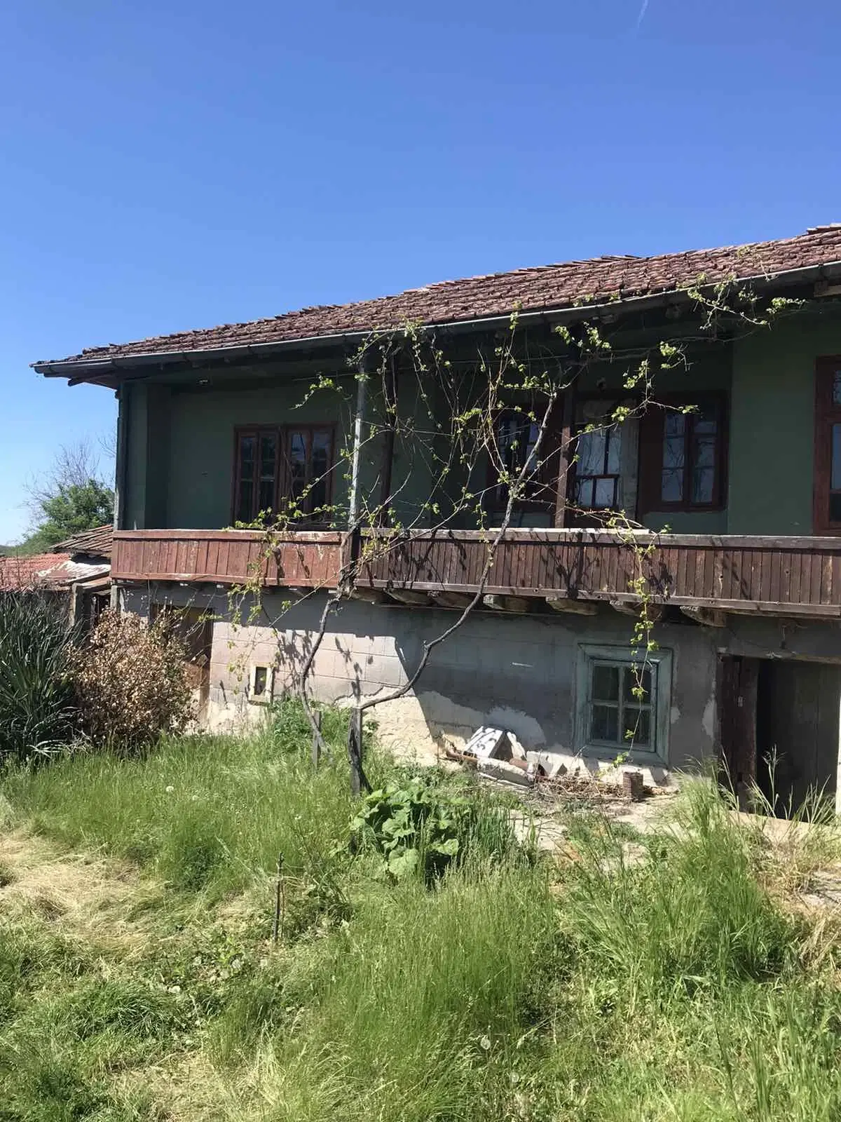 Authentiek 100 jaar oud landelijk huis + 1.006 m² grond in Glavan, Silistra - Bulgarije