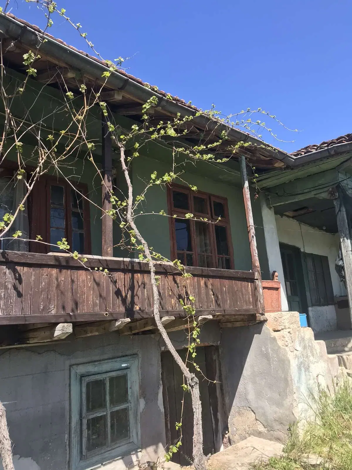 Authentiek 100 jaar oud landelijk huis + 1.006 m² grond in Glavan, Silistra - Bulgarije