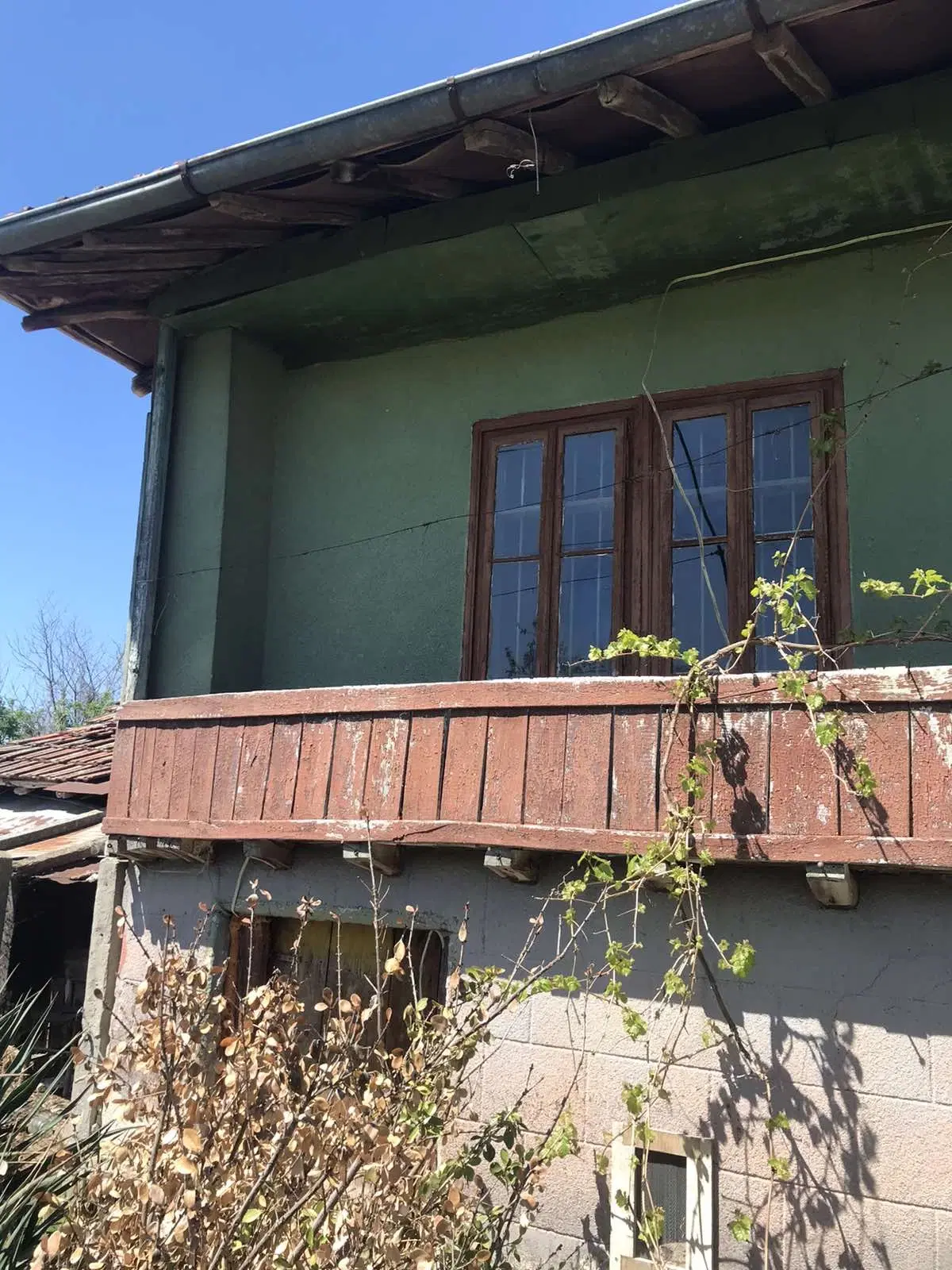 Authentiek 100 jaar oud landelijk huis + 1.006 m² grond in Glavan, Silistra - Bulgarije