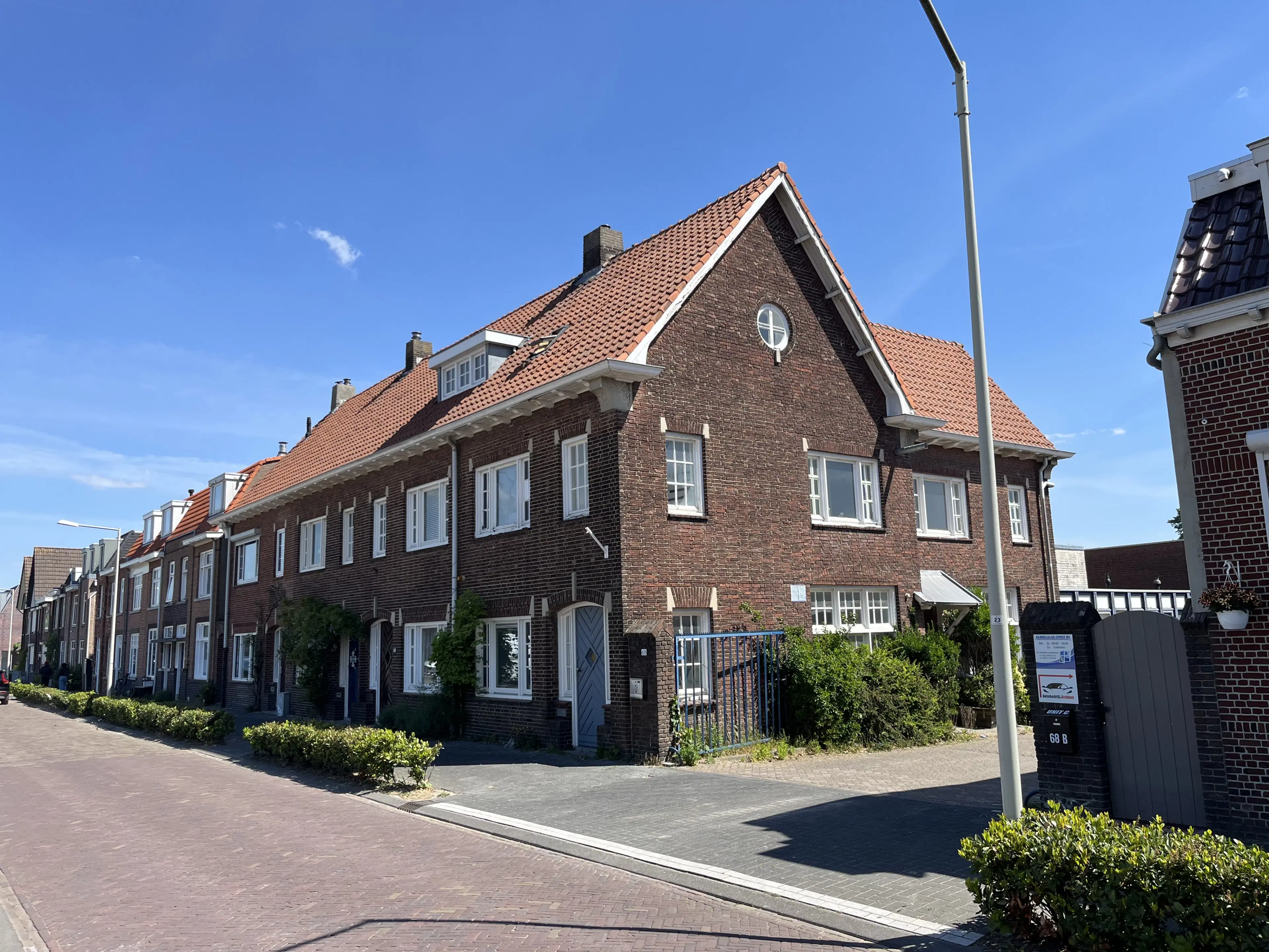 Bergen op Zoom, Parallelweg 68c en 68d