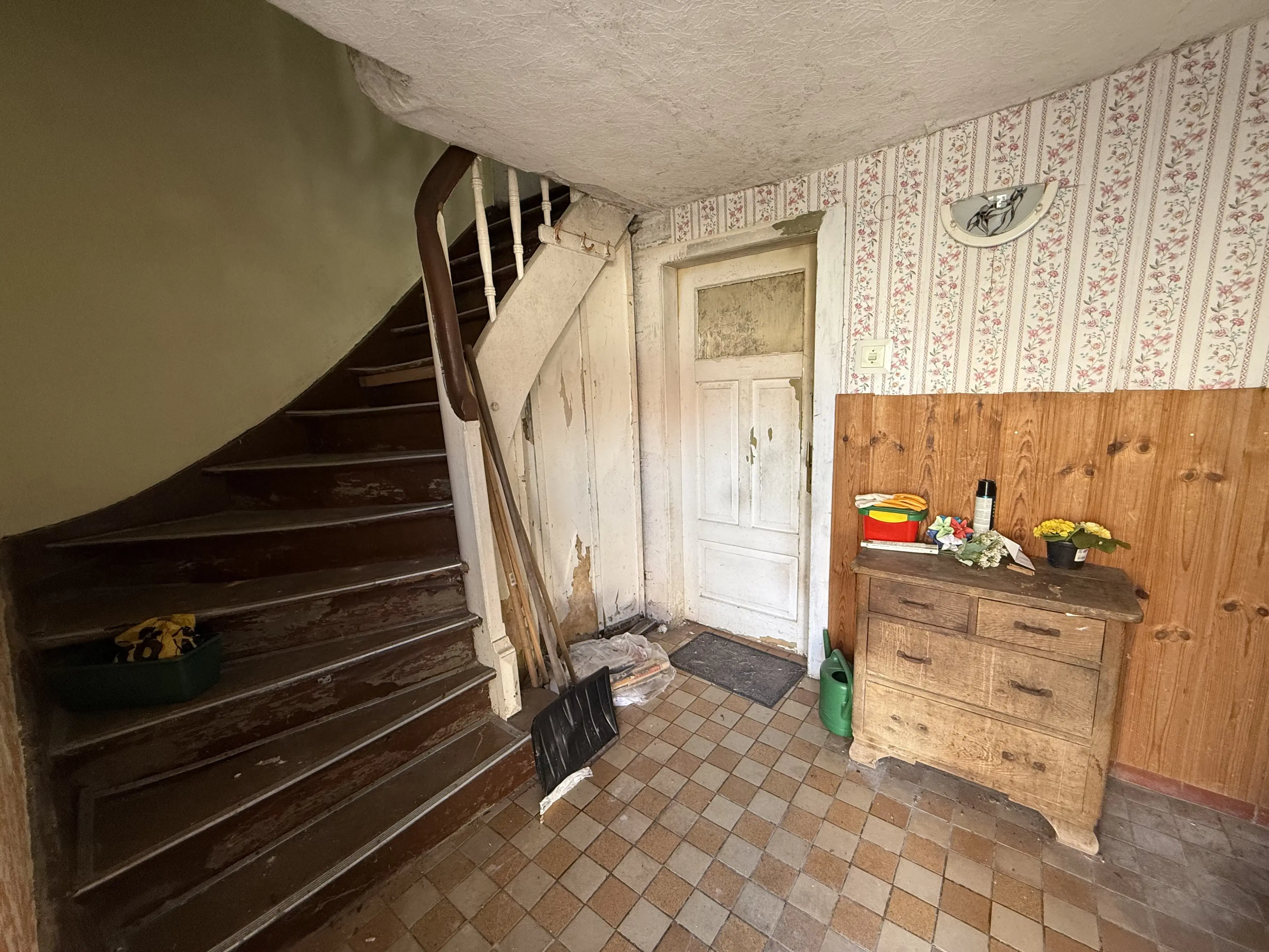 Vrijstaande woning + garage in Mittelsdorf, Hessen - Duitsland