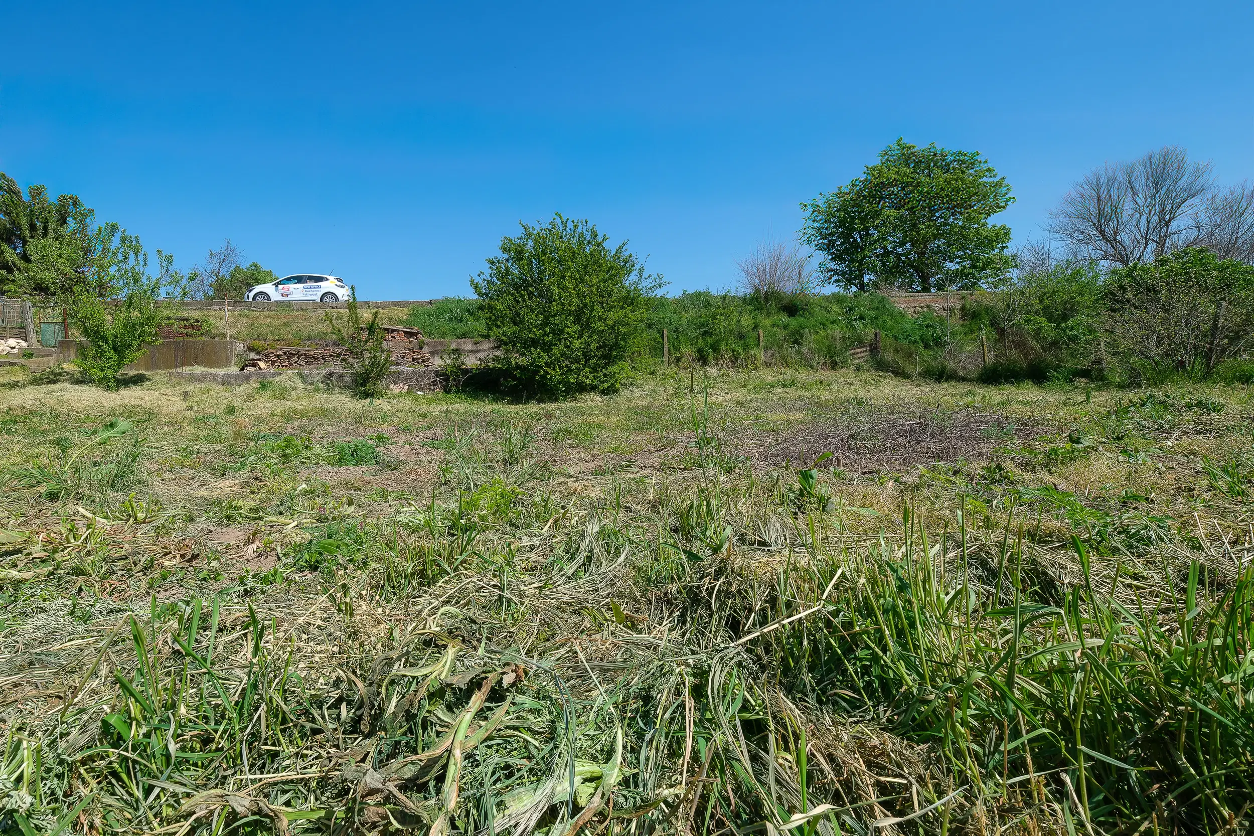 Grote 2-laagse woning, bijgebouwen + 1.110 m² grond in Polkovnik Dyakovo - Bulgarije