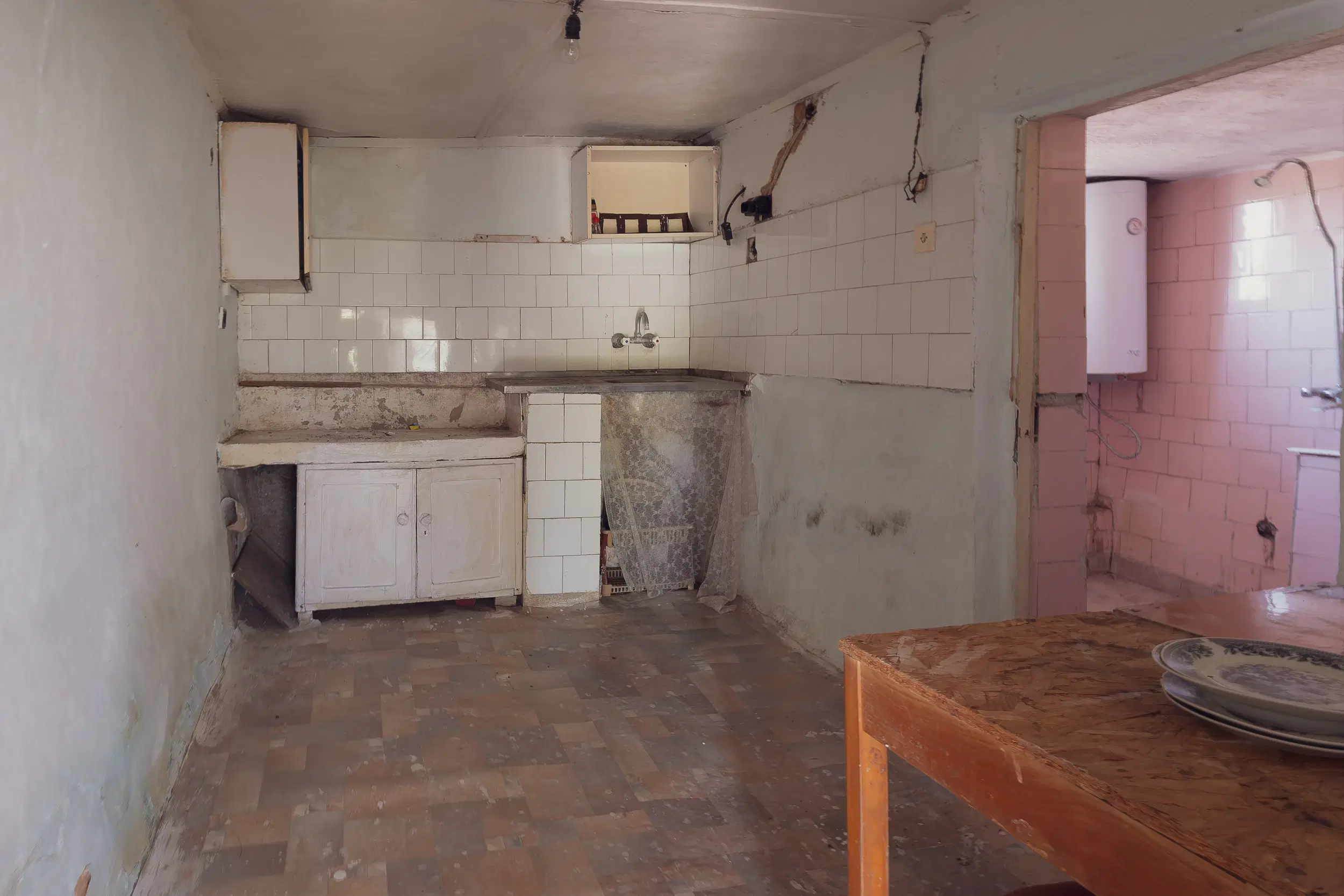 Grote 2-laagse woning, bijgebouwen + 1.110 m² grond in Polkovnik Dyakovo - Bulgarije