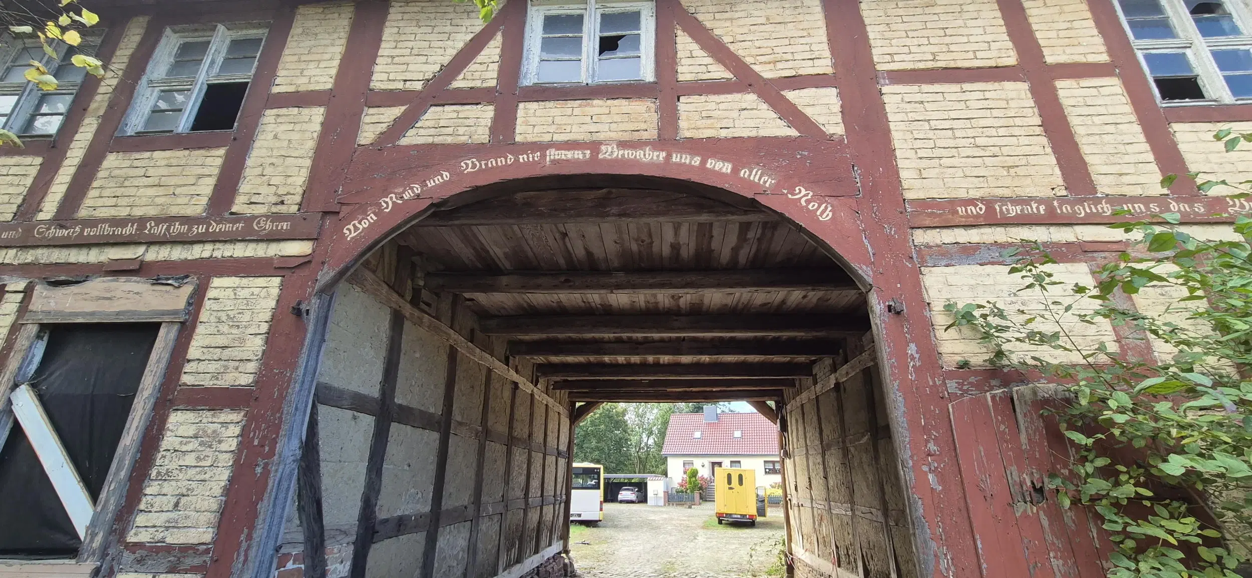 Historisch appartementencomplex met groot perceel - monumentaal pand met ontwikkelingspotentieel in Calvörde - Duitsland