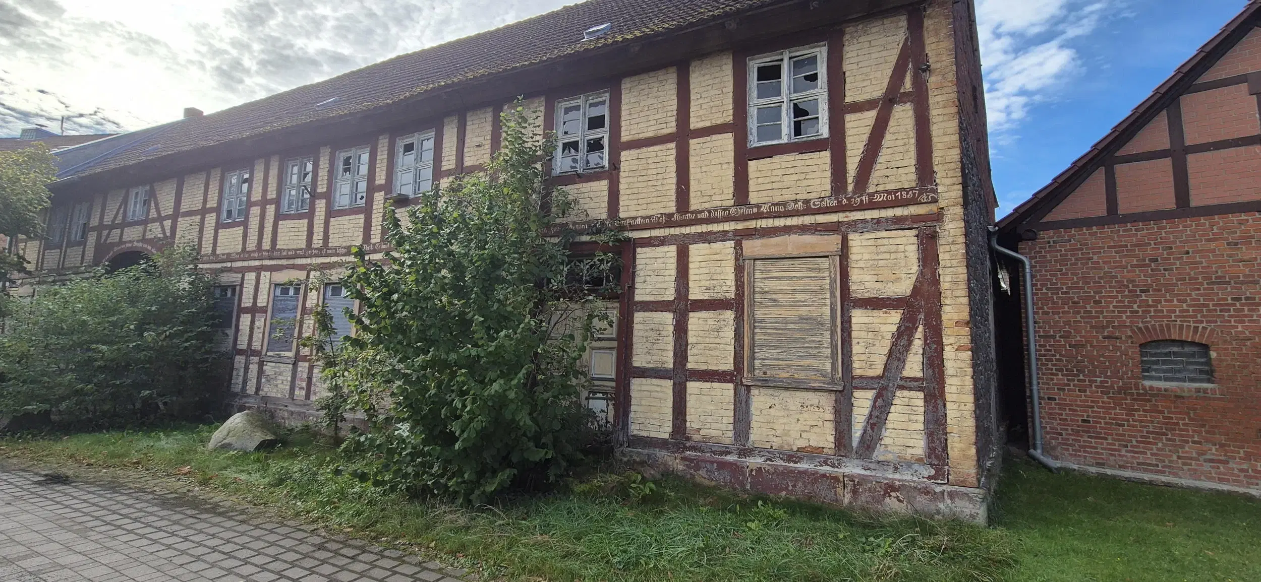 Historisch appartementencomplex met groot perceel - monumentaal pand met ontwikkelingspotentieel in Calvörde - Duitsland