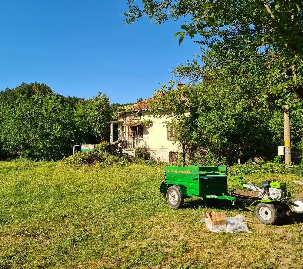 Bergwoning met vrij uitzicht op 830 m² perceel in Sredogriv - Bulgarije