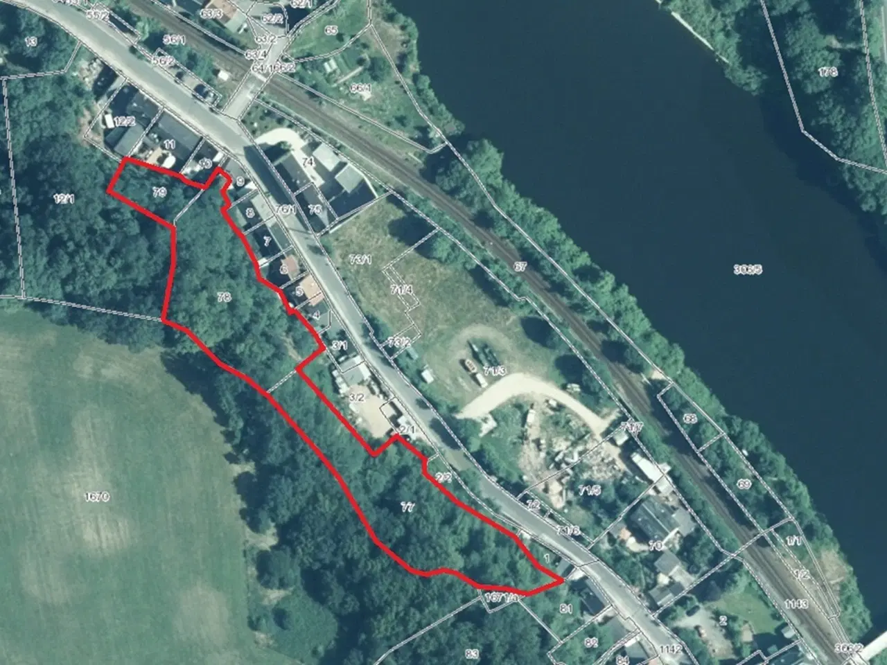 Bijzonder perceel 2.020 m², nabij rivier de Freiberger Mulde - Leisnig - Duitsland