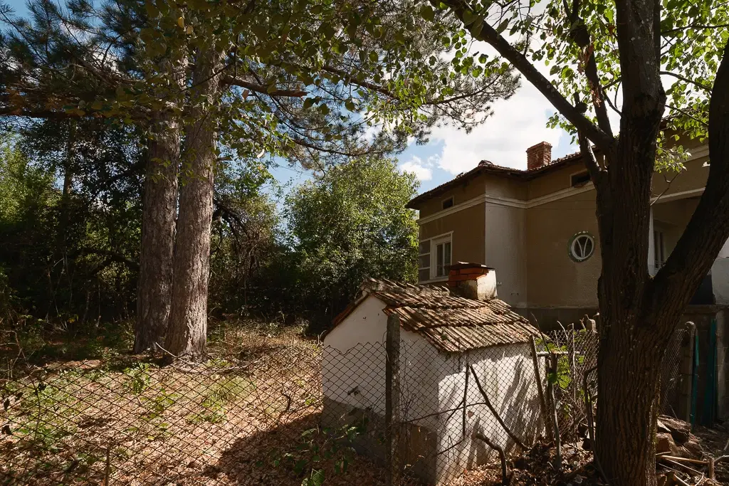 1.490 m² boomgaard met 2 oude huizen en 1 schuur in Podgore, Vidin - Bulgarije