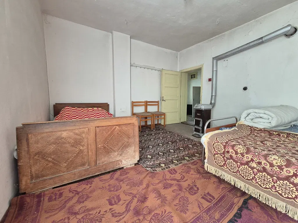 1.490 m² boomgaard met 2 oude huizen en 1 schuur in Podgore, Vidin - Bulgarije