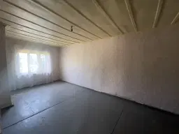 Twee verdiepingen woning met 700 m² grond en bijgebouwen in Nikolaevo, nabij Veliko Tarnovo - Bulgarije