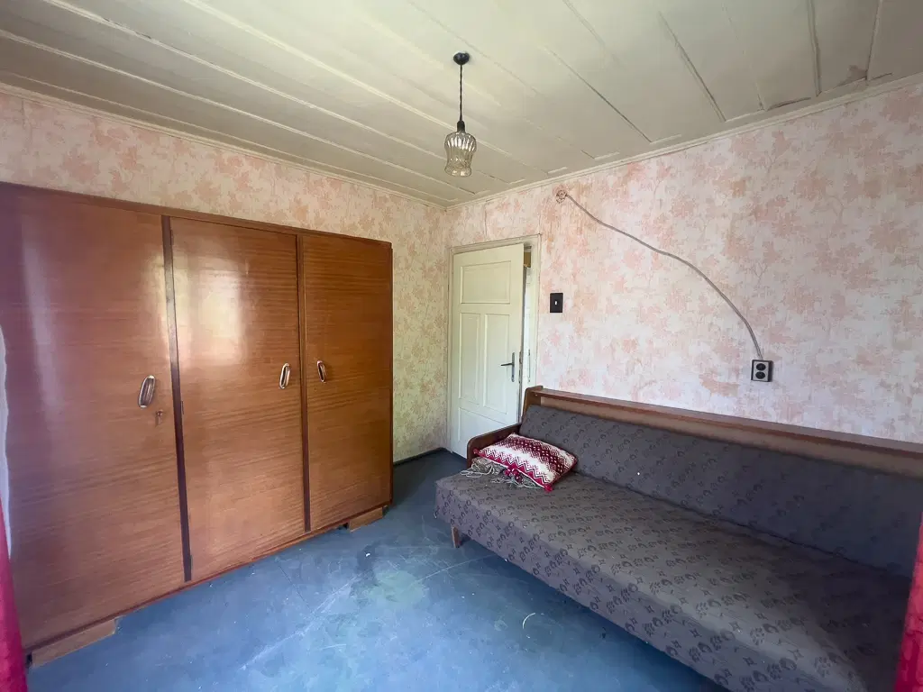 Twee verdiepingen woning met 700 m² grond en bijgebouwen in Nikolaevo, nabij Veliko Tarnovo - Bulgarije